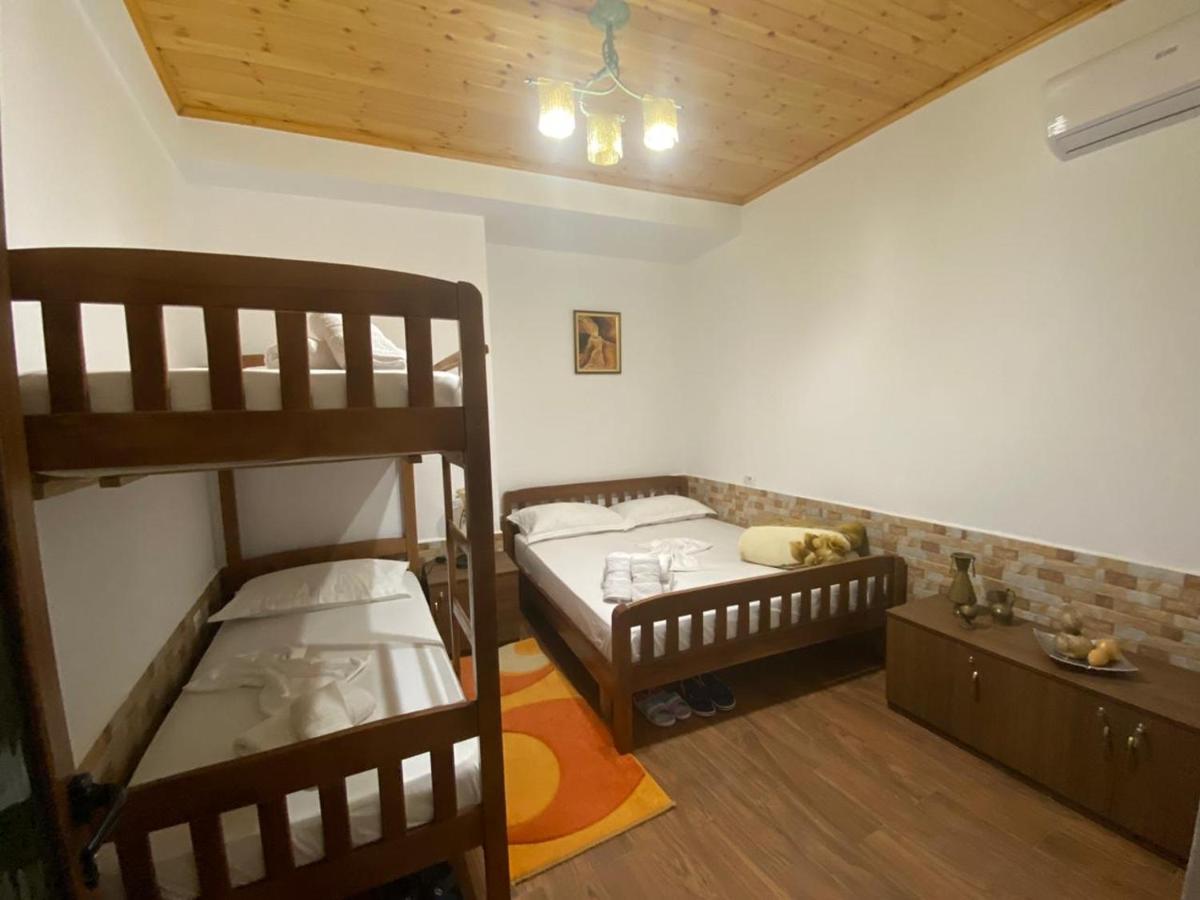 Piccolo Grande Amore Bed & Breakfast Berat Exterior foto